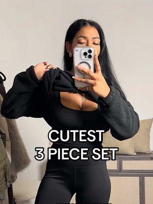 3 PIECE SET UNDER $20 right now 👏🏽😍❤️‍🔥 #3piece #3pieceset #outfitset #tiktokshopset #TikTokShopFashion #fypfashion #fashionfyp #tiktokshopfyp #easyoutfits #easyoutfitideas #easyoutfit #leggingsoutfit #leggingsoutfitinspo #momootd 