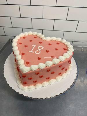 Some heart cakes I’ve done! In case this app goes away, everyone can find me on IG! #walmartcakedecorator #tiffanyscakesontiktok #fypシ゚viral #welcometocaketok #fypシ #bakery🎂 #vintagecake #heartcake 