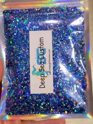 www.simplyglittericious.com #glittertok #tiktok #parati #sparkly #glitter #nailtech #glitterednails #nailart