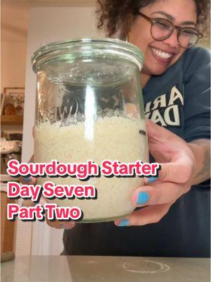 Everyone, I’d like you to meet Flora! 💛 ##sourdough##sourdoughbread##sourdoughstarter##sourdoughstarterfeeding