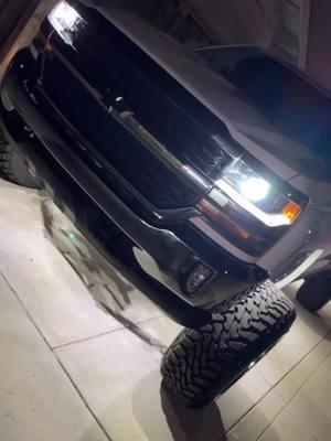 No light post needed✨💡✨ #chevrolet #chevy #americanforces #americanforcewheels #22x14 #14wides #fts #ftssuspension #txtowmirrors #pavementprincess #rc #liftedtrucks #trucksofinstagram #truckgram #trucktok #liftedbrah #newpost #hardwork #workhard #workhardplayhard 