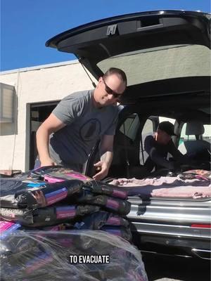 🚛 We’re on the ground delivering truckloads of pet food to shelters caring for thousands of displaced and lost pets impacted by the devastating California wildfires. 💙 But the need is urgent, and we can’t do it alone. Your donation can help us get more pet food and supplies to the pets and shelters that need it most. Together, we can make a life-saving difference. 🐾 #CaliforniaWildfires #PetRelief #DisasterRelief #AnimalRescue #HelpAnimals #DonateNow #greatergoodcharities 