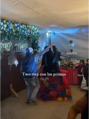 The best way to dance hupangos 😍😍😍. #slp #parati #hupangos #twostepinn #sanluispotosi #rancho #losprimos #parati #girlythings #cowprint #western #misquince #potosinos #paratiii 