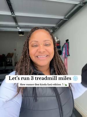 I slipped on my driveway after this so yes, I'm glad ran on the treadmill 🤣 Long sleeve: 🔗 in storefront Vest: @oldnavy active from yearssss ago Gloves: @head_tennis from Costco! #slowrunner #Running #beginnerrunner #momswhorun #marathontraining #myracemypace #runhappy #runclub #10krace #snowday #fyppp #foryouuuuu  #treadmillmiles