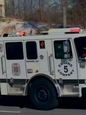 dunkirk engine 52 enroute to a fully involved house fire.  @Joshua Jackson  #firetruck #firedept #firefighters #engine #dunkirk #dunkirkvfd #calvertcounty #thinredline #firebuff #lightsandsirens #maryland #fyppppppppppppppppp 