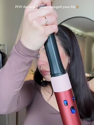 and somehow it’s different from the old one because my old dyson was not dysoning like this one 🙊😍 #dysonairwrap #hairtok #hairstylingtools #hairgoals #healthyhair #dysonhair #blowout #fyp @Dyson USA 