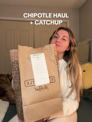 the chokehold this meal from @Chipotle has had on me since 2013 is ridiculous #chipotle #chipotlemukbang #chipotlehacks #foodhaul #mukbang #fridaynight #lifeupdate #showrecommendations 