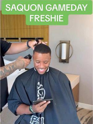 @Philly Garcia giving the NFL Rushing Leader @Saquon a Gameday freshie! You look good, you feel good. You feel good, you play good. You play good, they pay good 🤑 #saquon #lineuphaircut #gammaplus #gammaboosted #boostedclipper #gamedaycut💈 