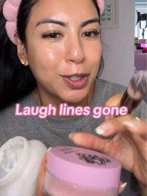 Replying to @Maya0559 I’m 41 not 25 😆 but thank you 😘 laugh lines gone, fine lines gone 🙌🏽 i did not think this would last all day!!  #kimchi #kimchichicbeauty #kimchichic #makeup #makeuptutorial #beautyfinds #fyp #tiktokmademebuyit #settingpowder #undereyesettingpowder #kimchisettingpowder #kimchipuffpuffpass 