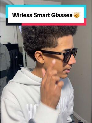 These wireless smart glasses look just like regular glasses 🤯 #smartglasses #bluetoothglasses #headphones #techtok #earbuds #newyearnewaura #tiktokmademebuyit 