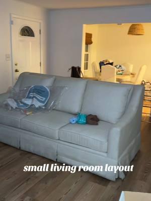 Calling all my interior designers 📢 #foryoupage #livingroom #smalllivingroom #homedecor #homeimprovement #interiordesign 