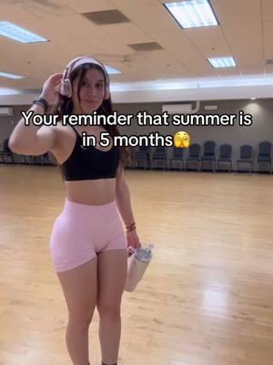 This year I will be summer bod ready😤  #fyp #Gym #GymTok #workout #gymgirls #alaninu #gymshark #gymshark66 #kodiak #fypシ #glutesworkout #summer2025 #parati #badbunny #summerbod #xyzbca 