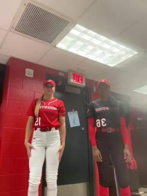 Blow this up before tik tok gets banned🙂‍↕️ #softball #athlete #d1athlete #fyp #houston #mediaday #fypシ゚viral #trending #baseball #college #gocoogs @gabby 🏄‍♀️ 