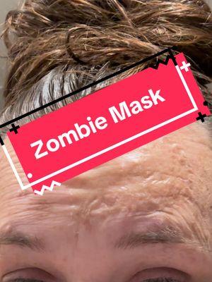 I don’t know why I continue to make these video of my face knowing it’s my biggest insacurity 🤦🏼‍♀️ But I’m blessed so I might as well be Thanksful. #zombiemask #facemask #facelift #tighteningfacemask #cooling This left my skin SUPER SOFT !!! 