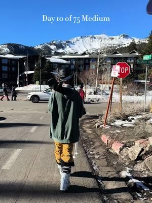 Blue bird day #mammoth #75medium #75hard #skiing #snowboarding #skiseason #california #californiawinter #californiamountains #mountains #winter 