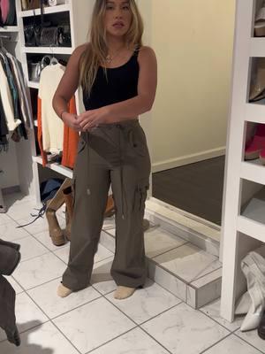 such cute cargo pants!!!!#fyp #fypシ #fypage #fyppppppppppppppppppppppp #yourpage #yourbestshot #myjourney #vibewithus #viraltiktok #TikTokShop #fashion #yougotthis #daughter #dresstoimpress #foryoupage #model #fit #FitTok #fitcheck 