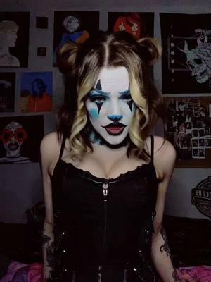 You can be Alice, I’ll be the mad hatter 🤪 #artsamantha #clowntok #clowngirl #clowncheck #clownmakeup #clowningaround #whoopwhoop #juggalette #melaniemartinez 