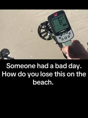 How do you lose this on the beach #fyp #detecting #beach #fishing #wow #coob #scoop #digging 