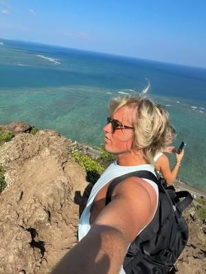 Crouching Lion Hike, Oahu #oahuthingstodo #oahu #hikes #hawaiithingstodo #travelcontent 