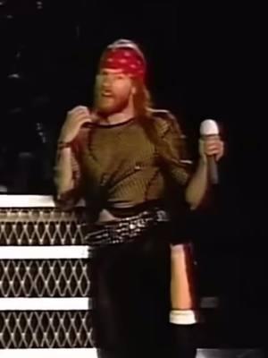 Guns N’ Roses - Welcome To The Jungle live in Paris 1992  #gunsnroses ##gunsnroses🌹🔫##slash##axlrose##90s##80s##80stok##80stiktok##1980s##rock##rockmusic##hardrock##classicrock##hairmetal##glammetal##metal##metalhead##heavymetal##metalfamily##hairmetaltok##hairmetaltiktok##80smusic##80srock##80smetal##80smetalhead##80sheavymetal##80shairmetal##80sglammetal##80shardrock##80srock##80srockmusic ##fyp##fypage##viralvideo