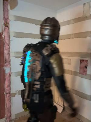 Whenever you load up Dead Space again. #deadspace #deadspacecosplay #isaacclarke #isaacclarkecosplay #cosplay #utahcosplayer 