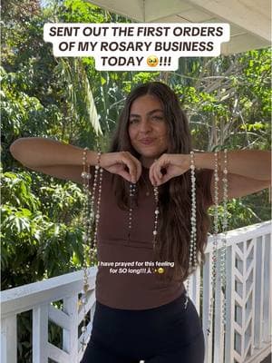 THANK YOU JESUS 🥹!!! Doing this work for the Lord has been the most fulfilling work of my life!! 🙏🏼💓✨ If God has put something on your heart to do-go DO IT!!👏🏽✨🌸🫶🏽 #catholic #catholicism #catholictiktok #rosary #rosarymaking #SmallBusiness #catholicbusiness 