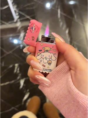 #hellokitty #kuromi #lighter #pinkflame #cutelighter #coollghter #TikTokShop #fyp #foryou #gift 