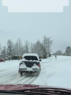 Let it snow let it snow #snow #snowfall #offroad #offroadrecovery #offroad4x4 #4x4 #truck #video #recovery 