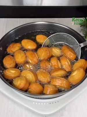 If You Have Flour and Sugar Make This Delicious Bread Buns Recipe #homemadesnacks #breadbuns #easyafricansnacks #africansnacks #fyp 