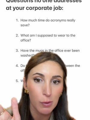 Raise your hand if you also have no clue what to wear to work🙋‍♀️ #officefashion #weartowork #comedy #theoffice