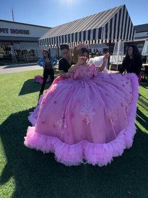 #quinceañera #k#sweet16party #sweet16photoshoot😘😍😍😘 #moda #vestido #CelebrandoConEstilo #EstiloQuinceañera #diseñadora #mexican #QuinceañeraFashion #EstiloUnico #ModaQuinceañera #vestidodegala #modista #VestidoDeEnsueño #vestidospectacular #QuinceañeraElegante #mexico