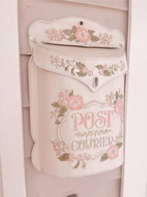 #shabbychic #cottage #cottagecorehomedecor #Home #shabbychicdecor #mailbox #fy #vintage 