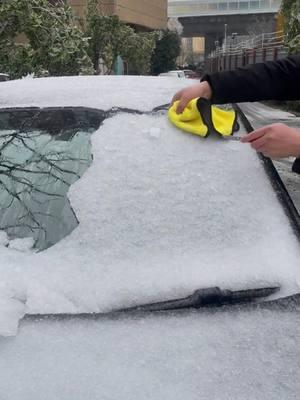 Frozen car🫣🫣🫣🫣🫣😳😳😳😳😳😳#satisfying #asmr #ice #oddlysatisfying #viralvideo #fyp 