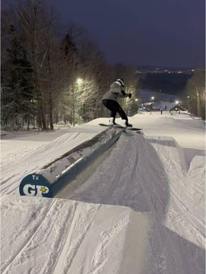 Comin’ in hot🔥🔥#snowboarding #snowboard #snowboardtiktok #snowboard_world #nitro #team #thirtytwo #powell #boa #salomon #new #setup #snow #winter #Outdoors #wisconsin #granitepeak #fyp #fypage #fypシ゚viral #foryou #foryoupage #viralvideo #trending #discover #explore 