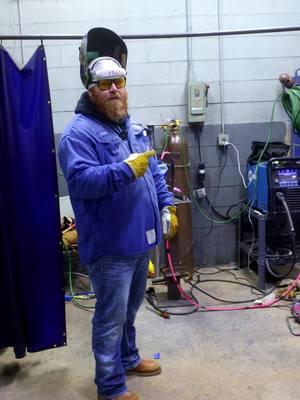 Welding trick to smooth out cold wire on the inside of a pipe when purge welding stainless! 🔥 Don’t wait, enroll now at Arclabs.edu #welding #weldingschool #trades #tradeschool #arclabs #weldingtiktok