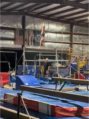 Bars  #fyp #foryou #foryoupage #level8 #gymnastique #GymnasticsLife #GymnasticsSkills #optionalsgymnast #level8gymnast #level8 #bars #toecircles #level8bars 