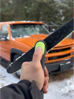 No one wants a snow covered truck! Act fast and save $5 using my link below! #tesmen @TESMEN #tesmentools #snowbrush #winter #snow #icescrapper #sweeper #chevy #dually #bigblock 