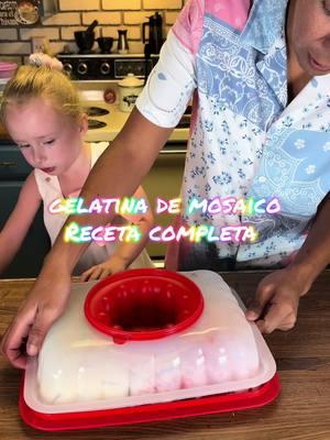 Receta completa haciendo gelatina de mosaico #gelatinadeMosaico #recetasfaciles  #CocinandoConAmor #MomentosDulces #GelatinaDivertida #TiempoDeCalidad #CocinaEnFamilia #PequeñosChefs #RecuerdosDulces  #AmorEnLaCocina #GelatinaCreativa #DiversiónCulinaria #CocinandoJuntos #DíaDeGelatina #RisasYSabores #cocinaconmigo 