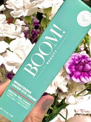 The new eye cream from @BOOM Beauty is top tier y’all✨👏🏻 #boombeautypartner  The formula is not only made with clean ingredients but it also gives a soothing and cooling feel - which I love. Key ingredients include:  • wild mint  • vitamin C • licorice root • niacinamide  • green tea leaf extract  👉🏻 After the first week of using this daily, I saw huge improvement in hydration and improved dark circles under my eyes! With continued use I felt like my under eyes were much brighter & less puffy🤩 This is perfect for sensitive skin + my clean beauty girlies🫶🏻  💚 Take 10% off your order with code: KRISTIN-109233 💚 #boombeauty #cleanbeautyblogger #toxinfreebeauty 