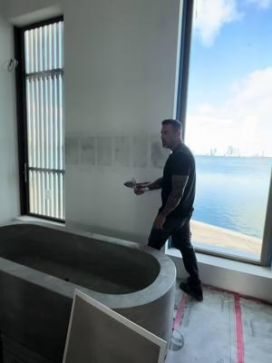 Exotic Tip, always other contractors doing samples on walls has ti be removed the proper way so they don’t come back to hunt us! Exotic Wall Finishes and Design Marmorino Tools #sexywalls #venetianplaster #marmorinoking #marmorino #marmorinotools 