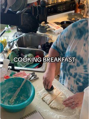 #sahm #breakfast #cook #cooking #cookingtiktok #cookwithme #countrybreakfast #cookingathometiktok #food #yum #yummy #eat #eggs #bacon #sahmcooking #breakfastideas #sahmsoftiktok #sahmlife #postpartum #postpartumrecovery #MomsofTikTok #momlife #momtok #momof2 #2under2 #girlmom #singlewide #trailer #trailerlife #mobilehome #fyp #foryou #foryoupage 