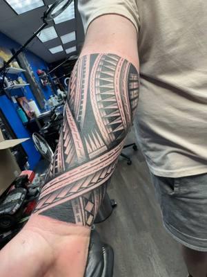 Forearm wrap headed home to Tennessee!  #frostcitytattoo #tribaltattoo #fyp #tribal #polynesiantiktok #tattoo #polynesiantattoo #samoantattoo #tatau 