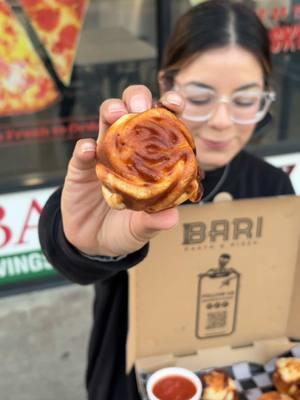 Boo 😘 Box = 6 🍕 🌹 + 4🍕 💀  🚨 Roses only available limited time! Don’t miss out! Pizza Roses (6pc) & Skulls (4pc) are also available separately  📍 1441 W Knox St C500, Torrance, CA 9050 📍 1640 E First St Suite A, Santa Ana, CA 92701 #gingerbread #gingerbreadpizza #holidayfood #Foodie #orangecountyfoodie #santaanacalifornia #orangecounty #orangecountyfood #orangecountycalifornia #pizza #torrancecalifornia #lafood #lacounty #tustin #anaheim #fullerton #irvine #compton #inglewood #longbeach #valentines #pizzaroses #pizzaskulls 