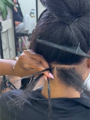 Watch me part, mold & braid! Have you booked an appointment yet ?    Click the link in bio to book for the DC location or NC location!  #dcbraider #dmvbraider #marylandhairstylist #marylandbraider #marylandstitchbraids #dcknotlessbraids #virginiabraider #virginiastitchbraids #ncbraids #charlottebraider #dmvknotlessbraids #dcbraidstylist #dcbraids 