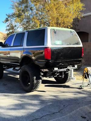 Pt 3 of the wrap removal process. You can now see her true colors. Going to need some body work. #vegasbuilt #fordexpedition #sema2013 #bulletprooflift #40s #carwrap #bodywork #sema #pt3