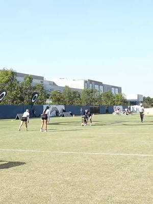 @Kaylie Jade to @Jaylani for the #touchdown for #apex at the @Oakley Icon Championship #flagfootball #femalesinflag 