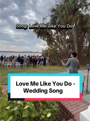 Such a great song for the recessional 🙌🏻 #weddings #weddingviolinist #violinist #lovemelikeyoudo #tampaweddings #orlandowedding #bride 