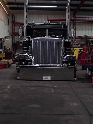 @Luis #peterbilt389 #largecar #largecar #texas #frontend 