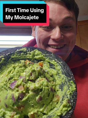 Replying to @erraca #molcajete #guacamole #mexicancuisine #mexicanfood #mexicanculture #mexicantiktok #culturalappreciation #hurm1t 