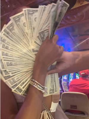 just in here losing all my money😭🥲 #fyp #cousinstrip #casino #prettygirl #cruise #mscbfw 